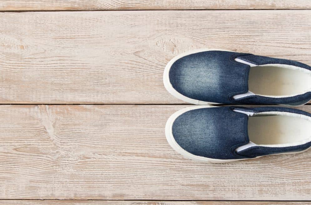 5 Best Slippers for Men - August 2021 - Honest Product Reviews