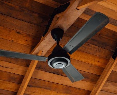 Benefits of Using a Ceiling Fan Over an AC Unit - fan