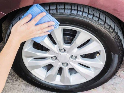 How to Apply a Tire Gel