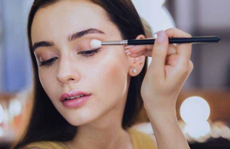 Tips for Getting the Most Out of Your Eyelash Curler - primer