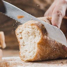 Types of Kitchen Knives - Bread Knife