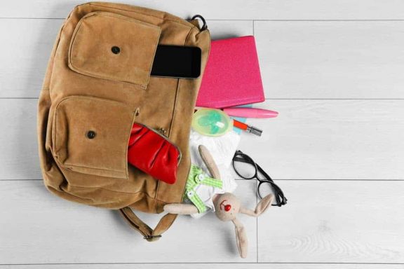 What You Need to Pack in Your Diaper Bag