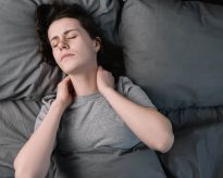 What are Some of the Symptoms That the Neck Hammock Can Relieve - Discomfort and pain
